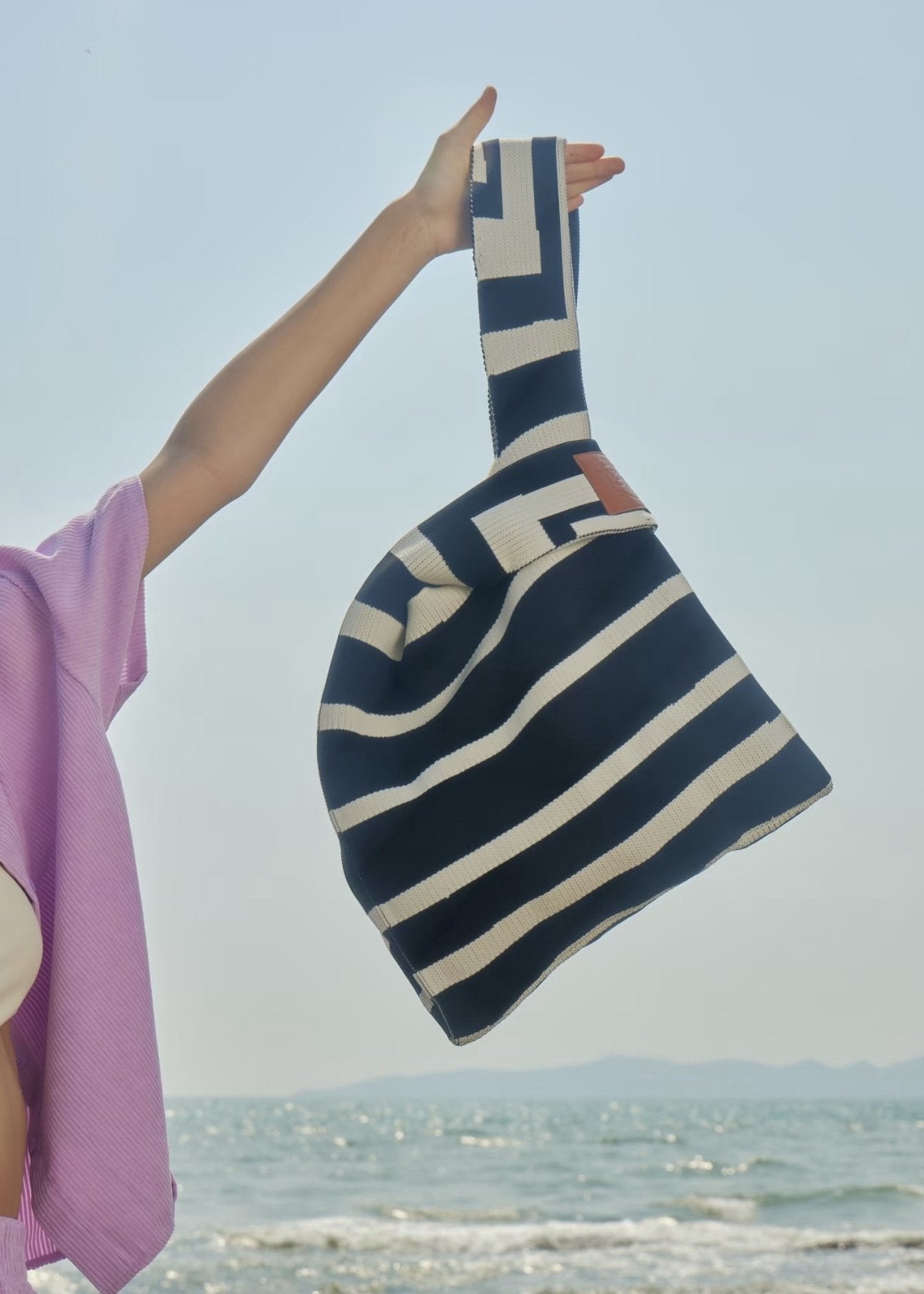 Holiday Tote Black Stripes